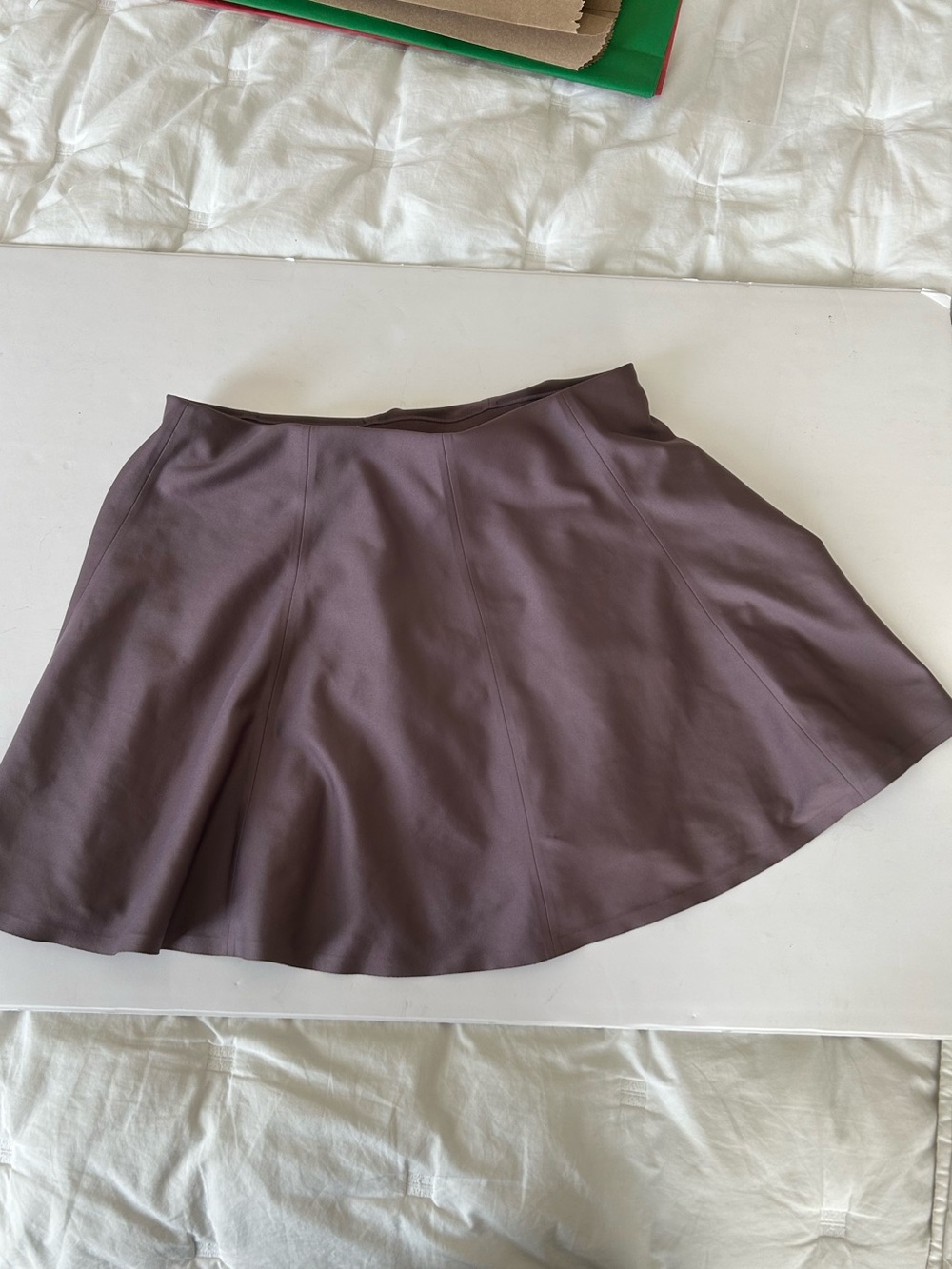 ALO Yoga Airlift Down the Line Tennis Skirt in Raisinette